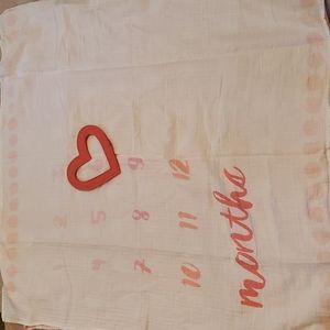 3 piece Cloud Island muslin blanket set with felt heart frame